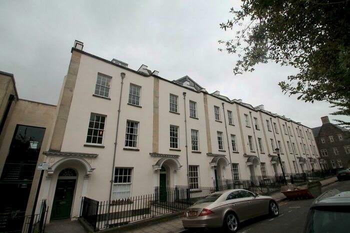 Studio To Rent In *Studio Flat* Park Place, Clifton, Bristol, BS8