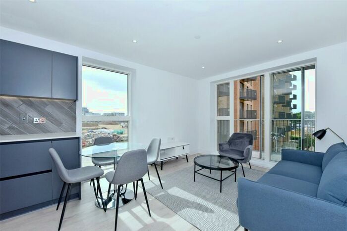 1 Bedroom Apartment To Rent In Artesian House, Memorial Avenue, Slough, SL1