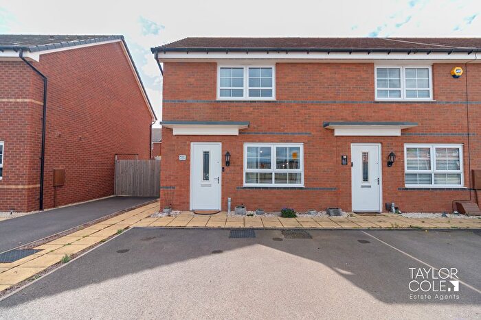 2 Bedroom End Of Terrace House For Sale In Austen Drive, Tamworth, B78