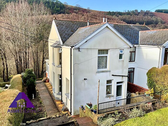 4 Bedroom Semi-Detached House For Sale In Antwerp Place, Abertillery, NP13