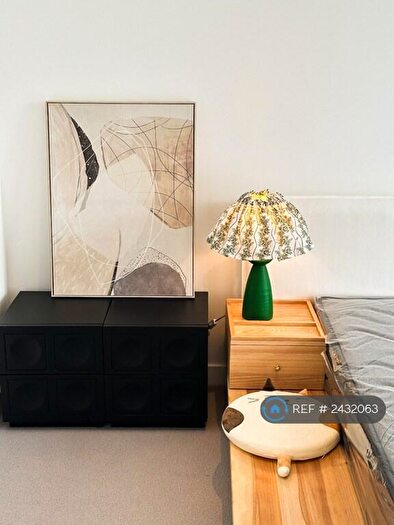 2 Bedroom Flat To Rent In Ribbon Lane, London, NW2