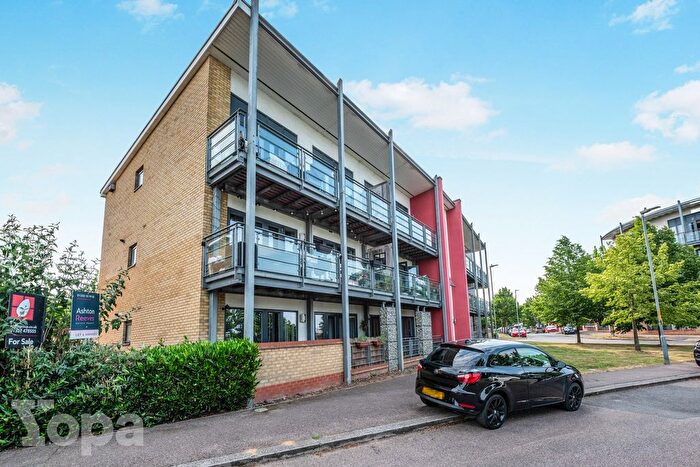 1 Bedroom Flat For Sale In Waterstone Way, Greenhithe, DA9