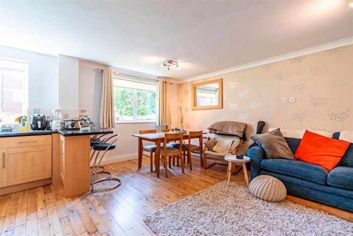 2 Bedroom Apartment To Rent In Deneside Court, Jesmond Vale, NE2