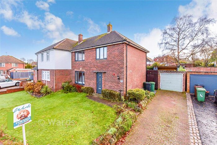3 Bedroom Semi Detached House For Sale In Anglesey Avenue, Loose, Maidstone, Kent, ME15