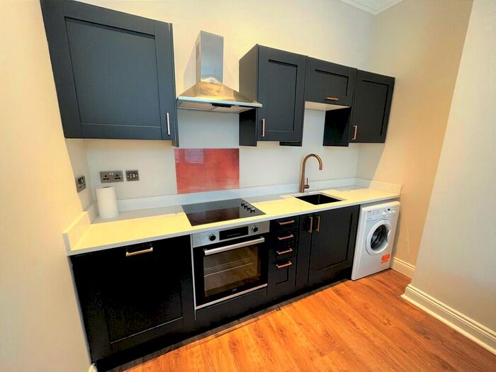 1 Bedroom Ground Flat To Rent In Victoria Parade, Ashton, PR2