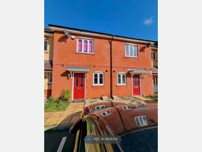 2 Bedroom Terraced House To Rent In Oxlade Drive, Slough, SL3