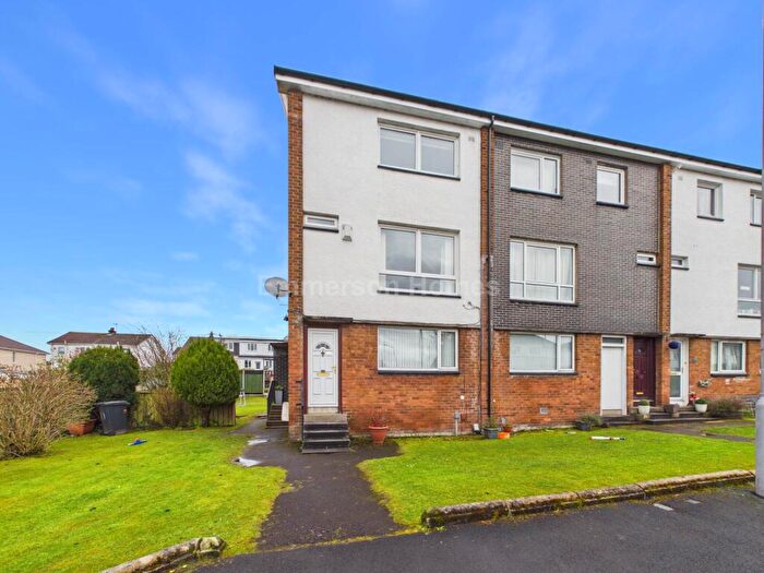 2 Bedroom Maisonette To Rent In Dunvegan Avenue, Elderslie, PA5