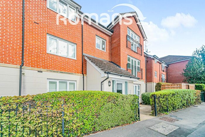 2 Bedroom Apartment To Rent In Waterloo Road, Crowthorne, RG45