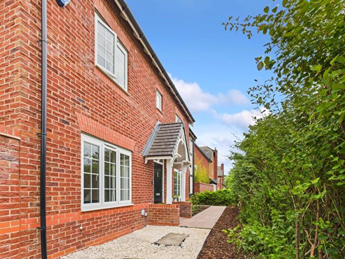 4 Bedroom Detached House For Sale In All Saints Lane, Kings Bromley, DE13