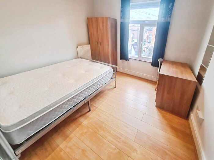 4 Bedroom Semi-Detached House To Rent In Cawdor Road, Manchester, Greater Manchester, M14