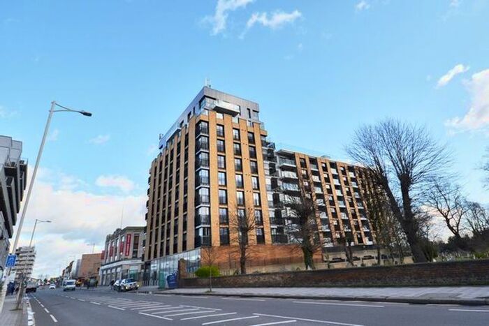 2 Bedroom Flat To Rent In High Road, Ilford, IG1