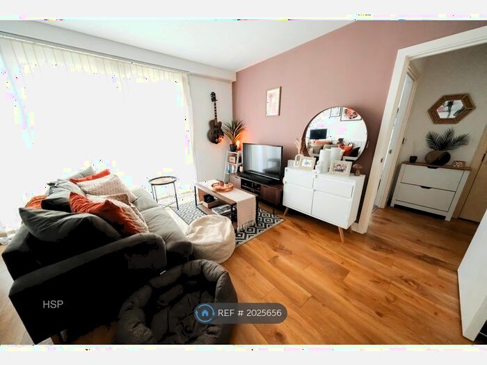 1 Bedroom Flat To Rent In Campbell Court, London, SE9