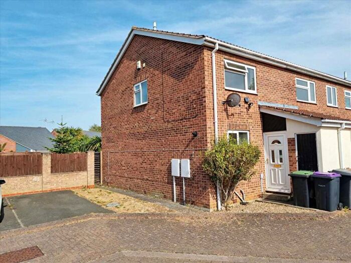 2 Bedroom End Of Terrace House For Sale In The Innings, Sleaford, NG34