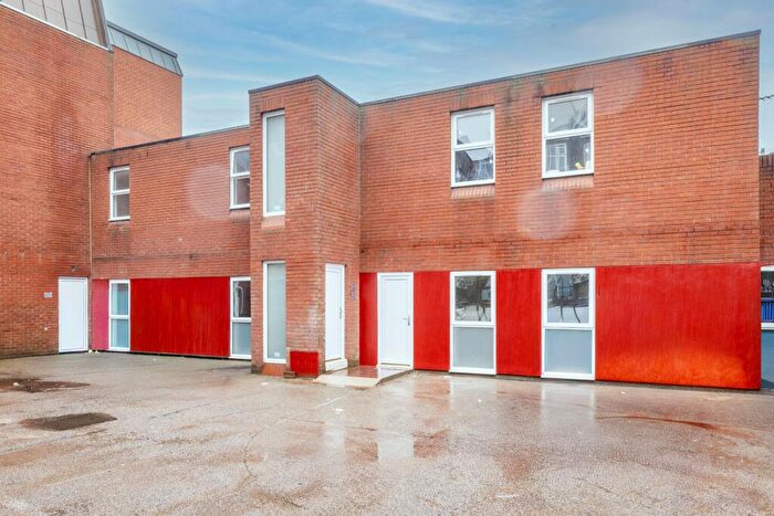 2 Bedroom Flat To Rent In Croydon, CR0