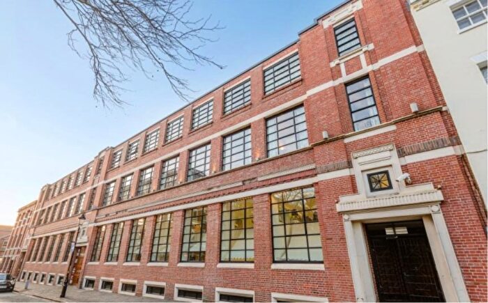 Studio To Rent In St. Pauls Place, St. Pauls Square, Birmingham, West Midlands, B3