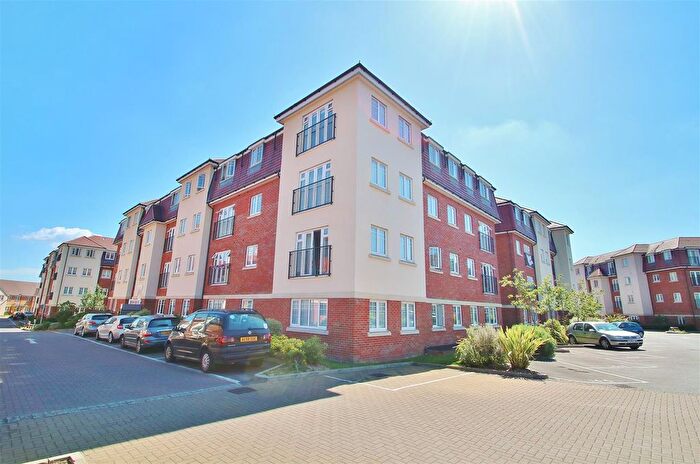 1 Bedroom Flat To Rent In Schoolgate Drive, Morden, SM4