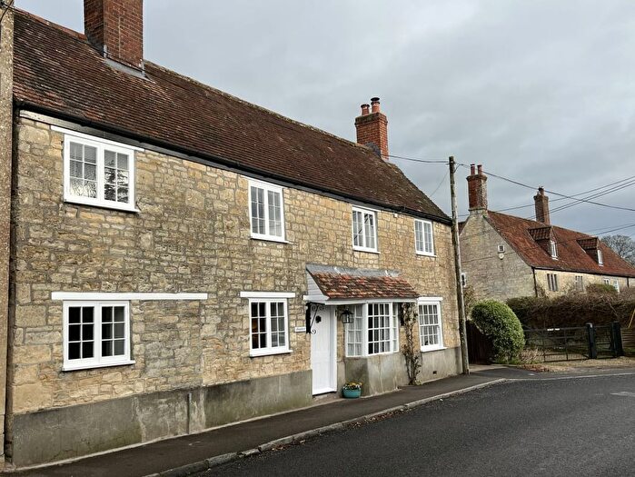 4 Bedroom Detached House For Sale In Moonfleet, Marnhull, DT10