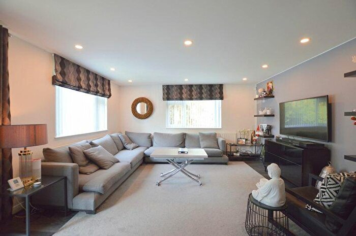 2 Bedroom Apartment To Rent In Sandy Lodge Way, Northwood, HA6