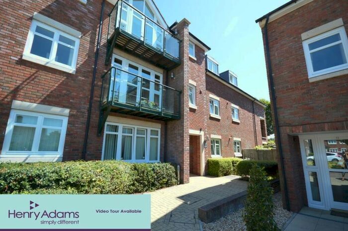 2 Bedroom Flat To Rent In William Cawley Mews, Broyle Road, Chichester, PO19