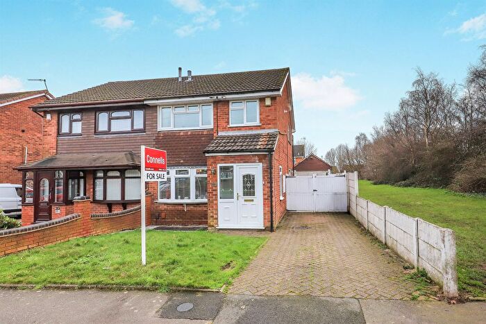 3 Bedroom Semi Detached House For Sale In Clanfield Avenue, Wednesfield, Wolverhampton, WV11
