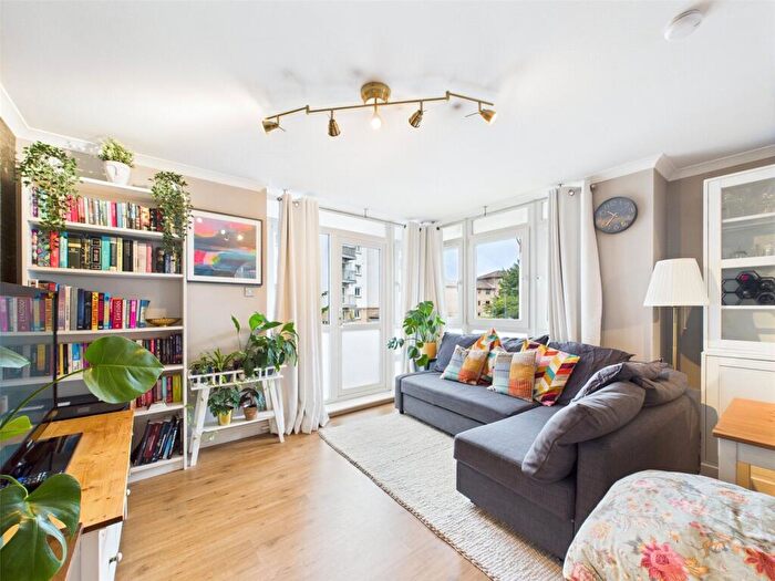 2 Bedroom Apartment To Rent In Brunswick Road, Edinburgh, Midlothian, EH7
