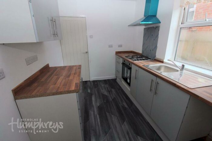 3 Bedroom House To Rent In Bowden Road, Smethwick, B67