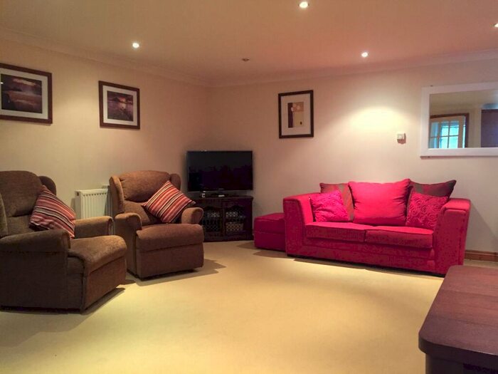 1 Bedroom Mews To Rent In Lostwithiel, PL22