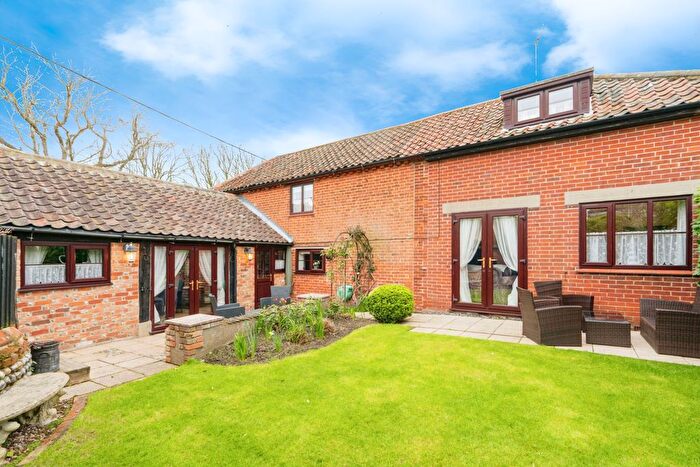 3 Bedroom Property To Rent In Coast Road, Overstrand, Cromer, NR27