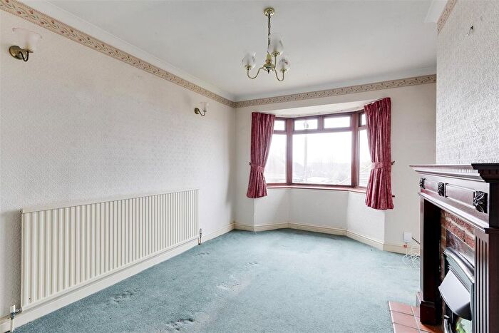 2 Bedroom Detached Bungalow For Sale In Valetta Road, Arnold, Nottinghamshire, NG5