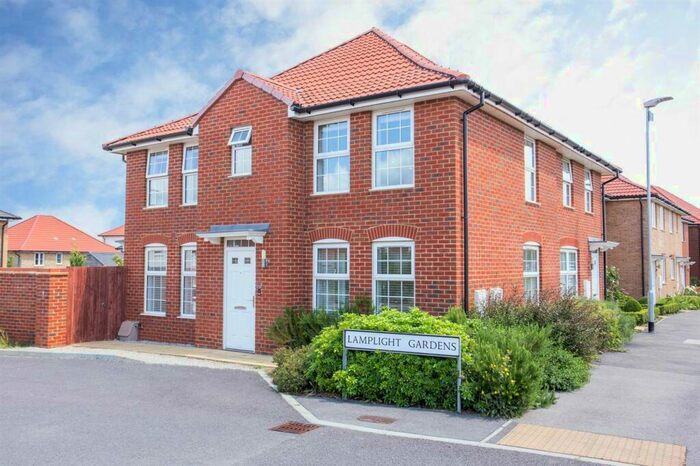 3 Bedroom Semi-Detached House To Rent In Central Boulevard, Aylesham, CT3