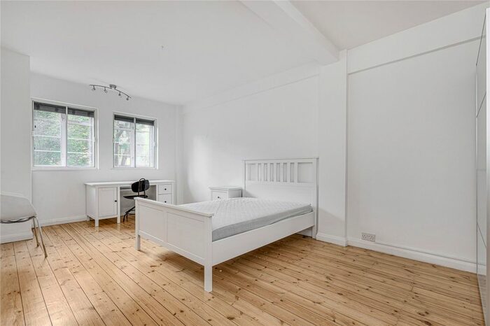 4 Bedroom Flat To Rent In Flat, West Kensington Court, W14