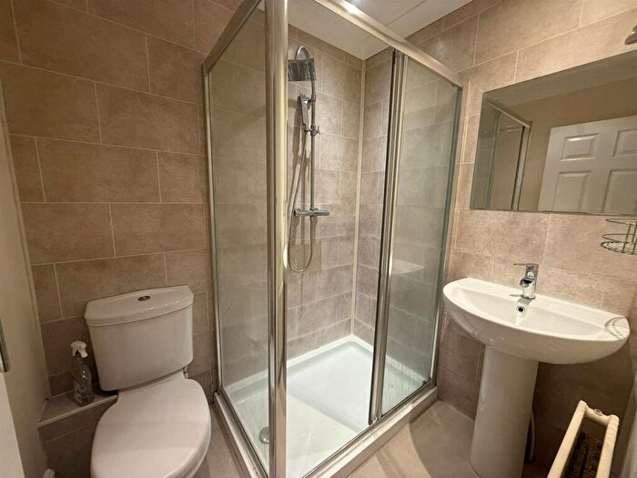 Apartment To Rent In Clarkegrove Road, Sheffield, S10