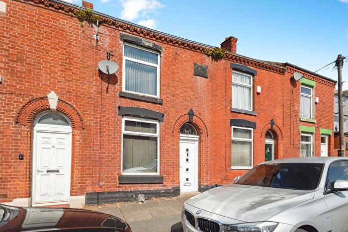 2 Bedroom Terraced House For Sale In Alexandra Road, Ashton-Under-Lyne, Lancashire, OL6