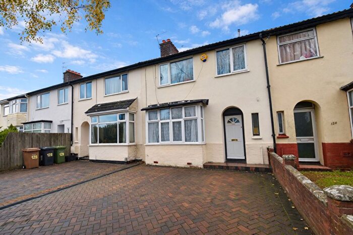 3 Bedroom Terraced House To Rent In Hart Lane, Luton, Bedfordshire, LU2