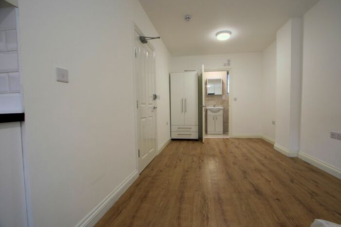 Studio To Rent In Walworth Place, Walworth, SE17