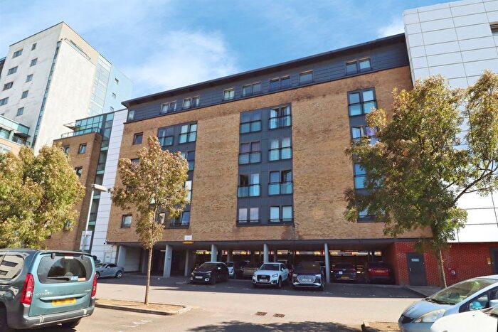 1 Bedroom Flat For Sale In Ferry Court, Cardiff, CF11