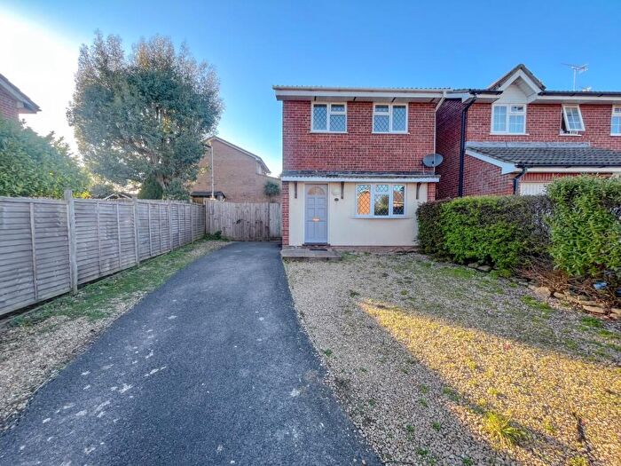 3 Bedroom Detached House For Sale In Berkeley Mead, Bradley Stoke, Bristol, BS32