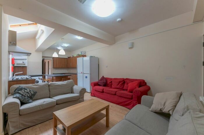 7 Bedroom Terraced House To Rent In Tiverton Road, Selly Oak, Birmingham, B29