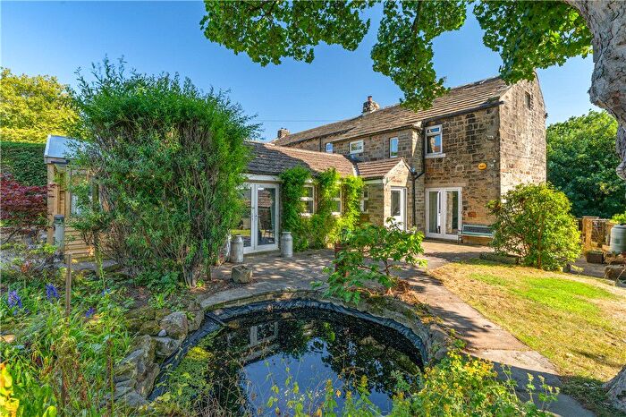 3 Bedroom Semi-Detached House For Sale In Rosedale Close, Baildon, Shipley, West Yorkshire, BD17