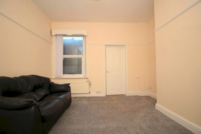 2 Bedroom Flat To Rent In Beaconsfield Street, Arthur's Hill, Newcastle Upon Tyne, NE4