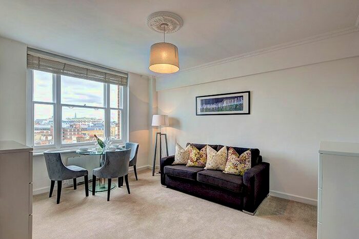1 Bedroom Flat To Rent In Hill Street, Mayfair, London, W1J