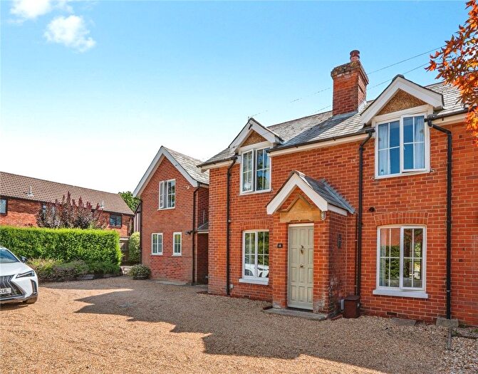 4 Bedroom Semi-Detached House For Sale In Heath Road South, Locks Heath, Southampton, Hampshire, SO31