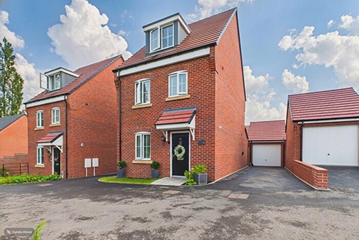 4 Bedroom Detached House For Sale In Wulfric Close, Burton-on-Trent, DE14