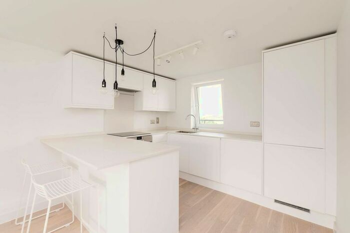 2 Bedroom Flat To Rent In Ebury Street, Belgravia, London, SW1W