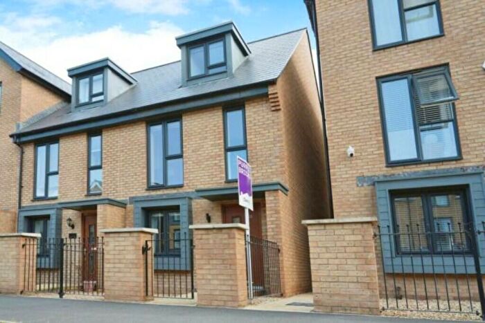 3 Bedroom End Of Terrace House To Rent In Cowleaze Path, Banwell, BS29