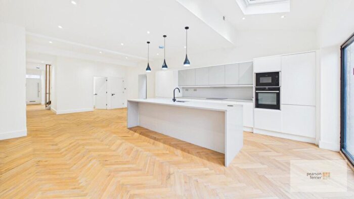 4 Bedroom Detached House For Sale In Walmersley Road, Bury, BL9