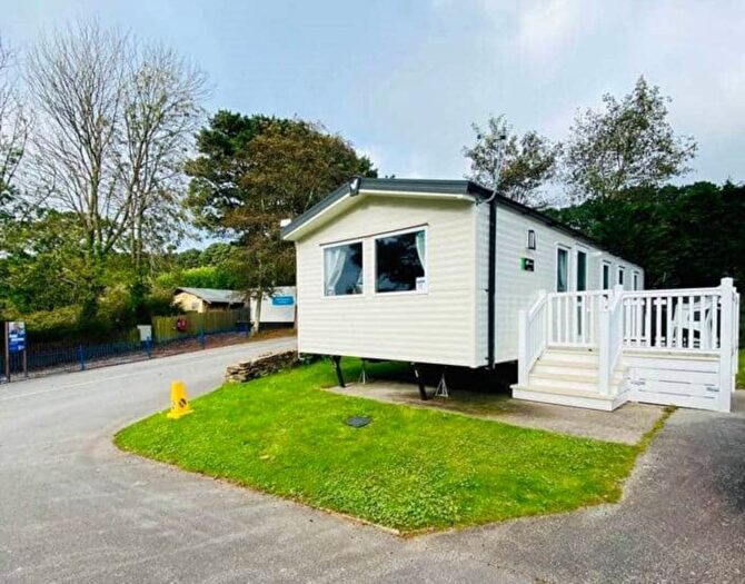 3 Bedroom Park Home For Sale In Newquay, TR8