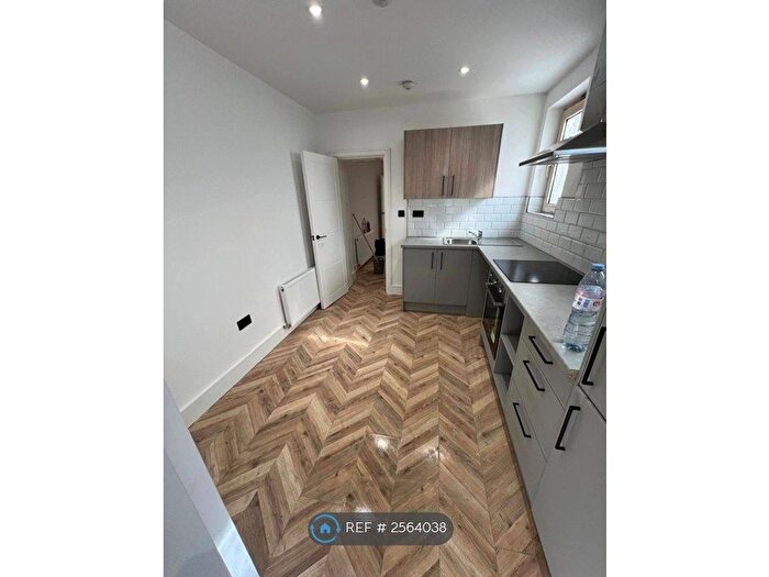 4 Bedroom Detached House To Rent In Northcote Road, London, CR0