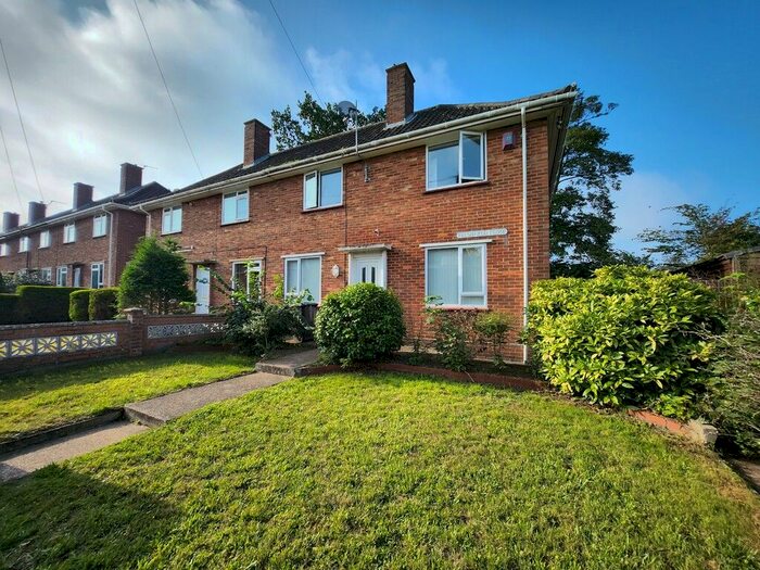 4 Bedroom End Of Terrace House To Rent In Freshfield Close, Norwich, NR5