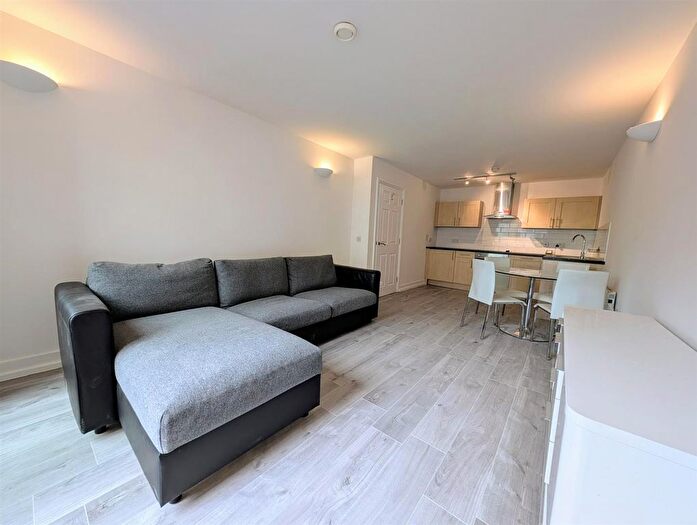 2 Bedroom Flat To Rent In Moss Street, Liverpool, L6